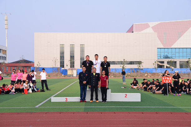 “团结拼搏,打造百年新华” 临沂新华二〇一八年春季田径运动会隆重举行 第 21 张 “团结拼搏,打造百年新华” 临沂新华二〇一八年春季田径运动会隆重举行 第 21 张